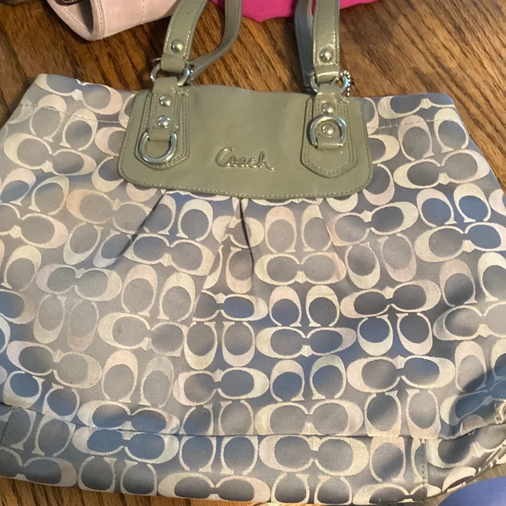 Coach - Vintage Silver/Gray Purse - Picture 1 of 9